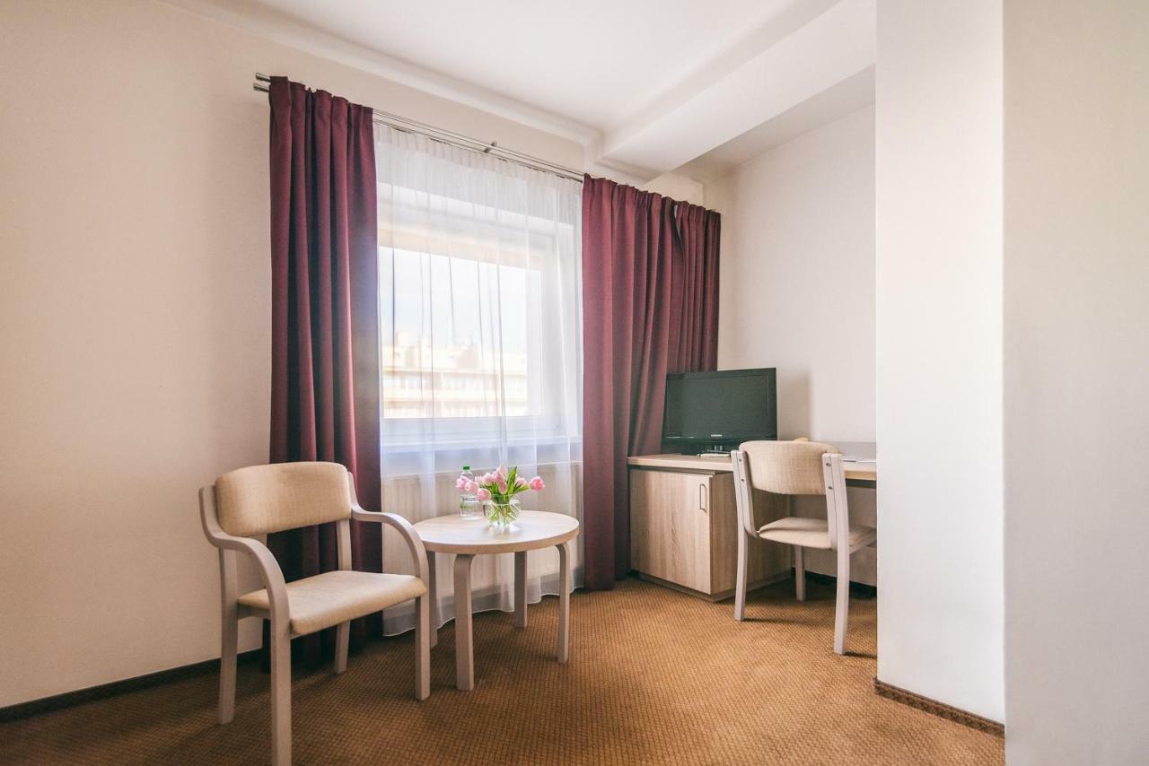 Hotel Forum Rzeszów Exteriör bild