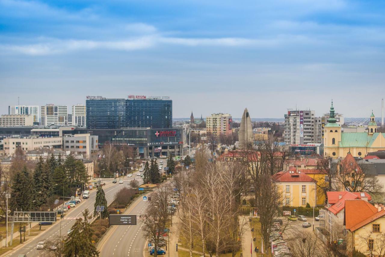 Hotel Forum Rzeszów Exteriör bild